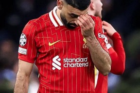 米乐M6体验-利物浦艰难战胜AC米兰，萨拉赫梅开二度